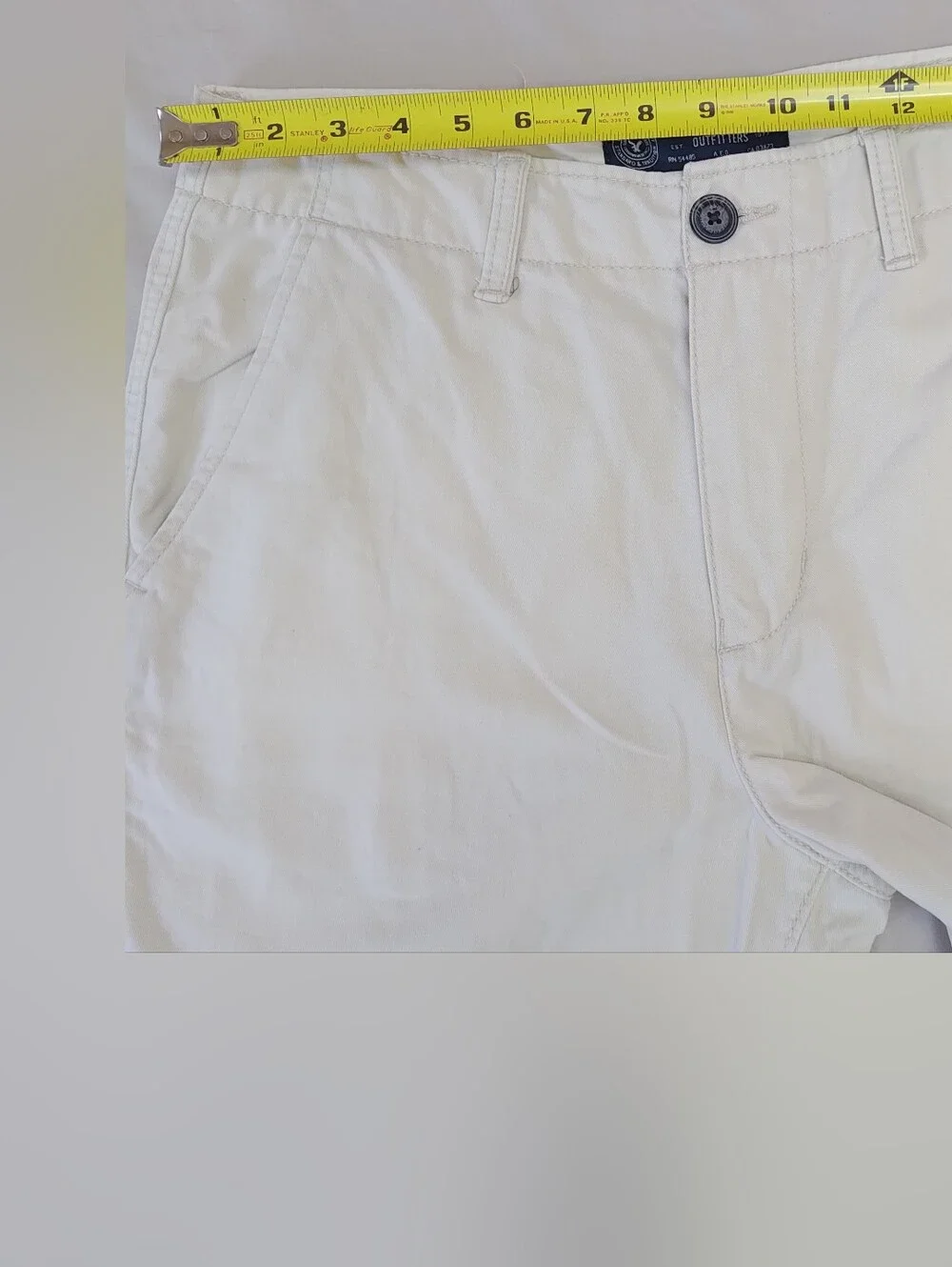American Eagle Outfitters Longboard Beige Khaki Shorts Men's Measures 32x11.5